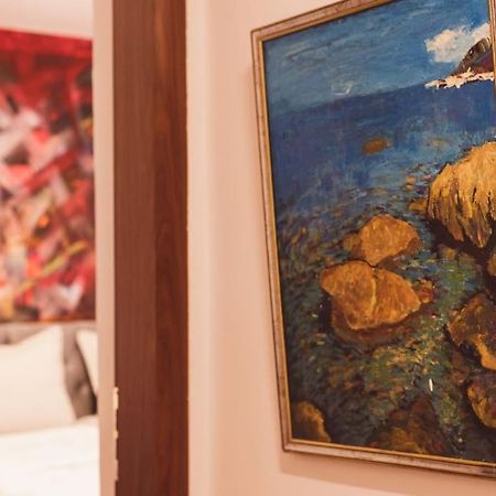 Art Studio Myslym Shyri Tirana Exteriér fotografie